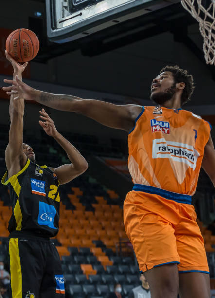 斯获得更多 斯获得更多