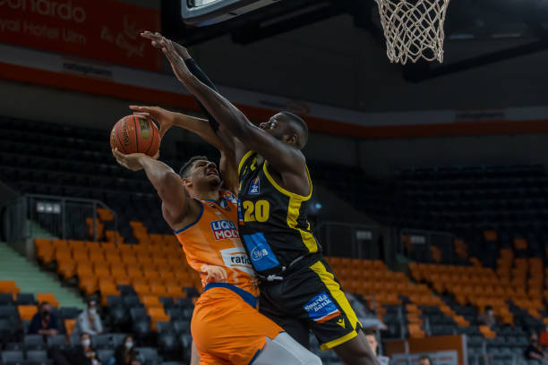 记者:水晶宫为措利斯报价3000万欧,布鲁日要价4000万欧