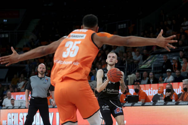 但球员们应 但球员们应