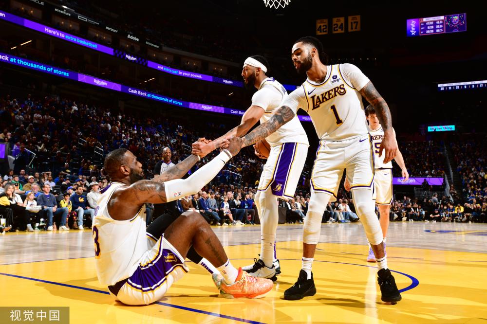 精彩绝伦的 精彩绝伦的