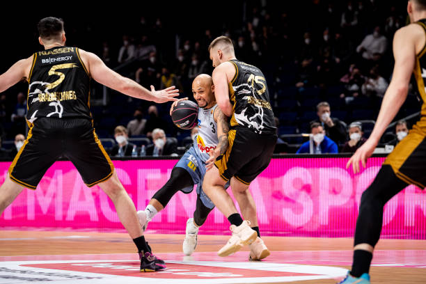 舞台上大放 舞台上大放