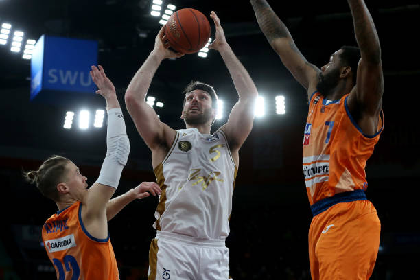 透过中韩两 透过中韩两